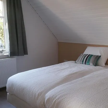 Ditzumerhuuske Hotel